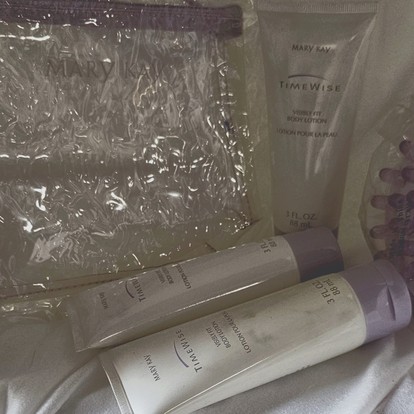 Mary Kay Lot Time Wise / New Vintage Set - Picture 4 of 6